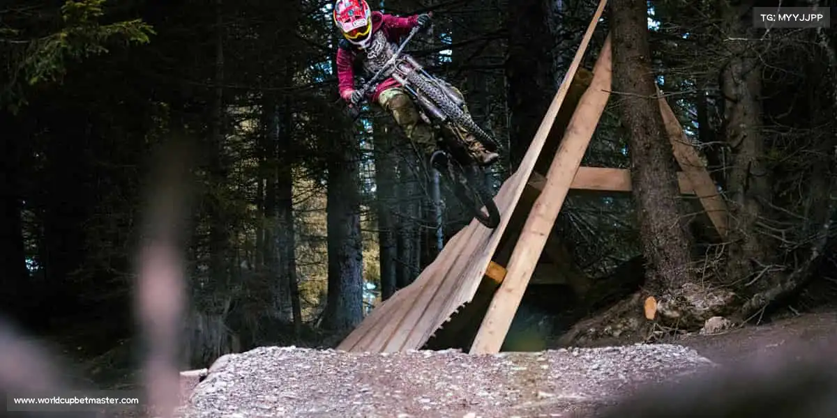 <strong>世界杯官方平台</strong>🚴骑行如风，追逐自由 —— 每一段旅程，都是对极限的挑战！